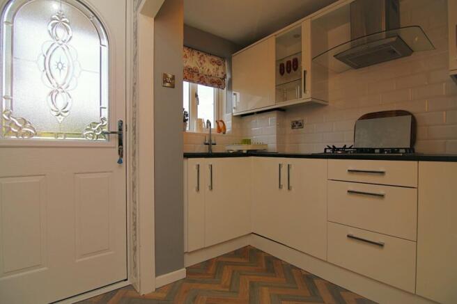 2 bed Semi-Detached for sale Image 5
