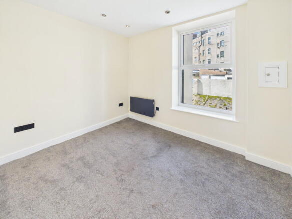 Studio for sale Image 8
