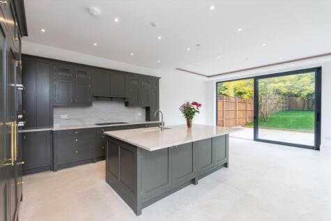 Heath Ridge Green, Cobham, Surrey, KT11