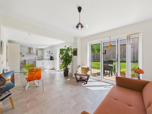 Living/Dining Area