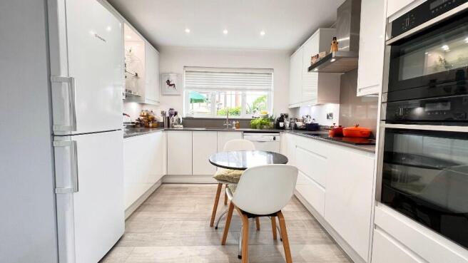 Kitchen/Breakfast