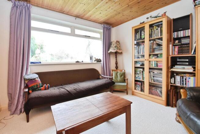4 bed Detached Bungalow for sale Image 5