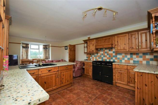 KITCHEN/DINER