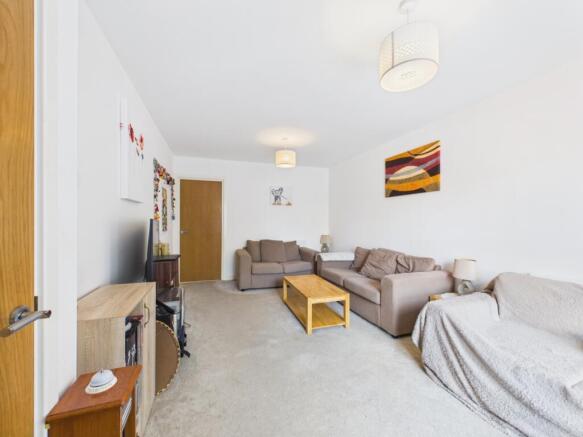4 bed Detached for sale Image 8