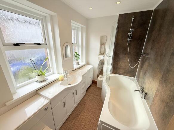 11 Banchory Avenue, Dumfries, DG1 3BJ - Braidwoods