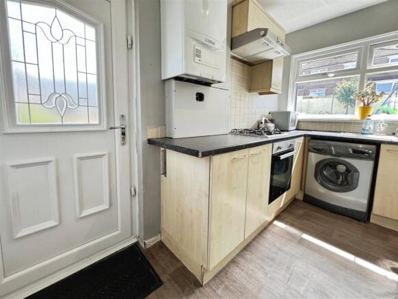 3 bed Semi-Detached for sale Image 8