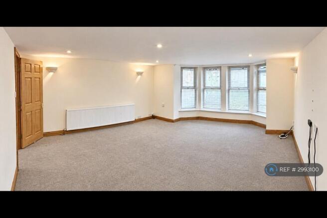 Lounge/Bedroom
