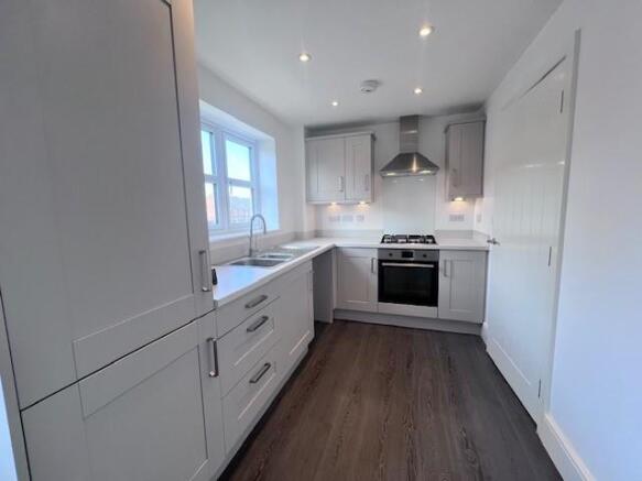 11 Pintle Place kitchen.jpg
