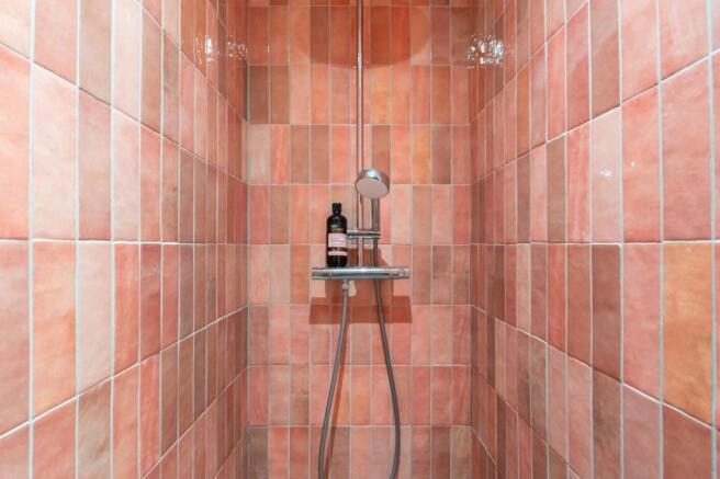 DAORLLEWDRIB92 - Bathroom B.jpg