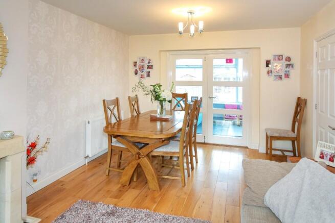 Lounge/Dining Room