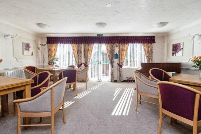 RESIDENTS LOUNGE