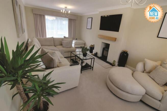 LOUNGE: