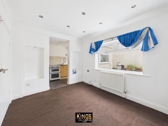 3 bed Terraced for sale Image 5