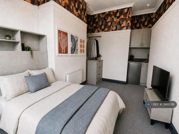 1 bed House Share to rent Image 6