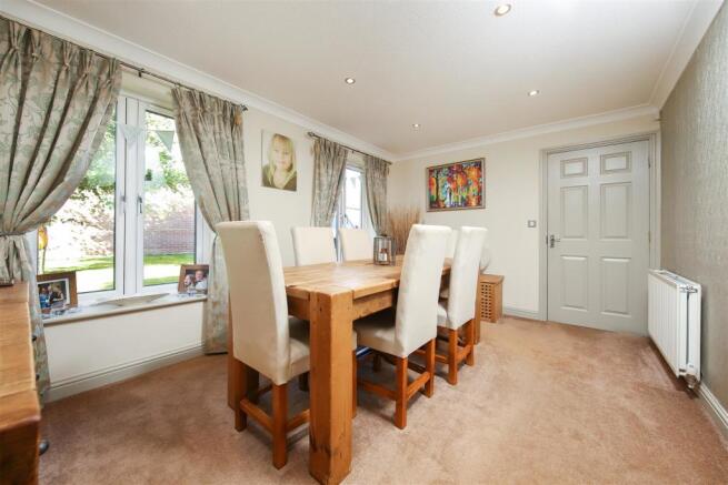 Dining Room.jpg