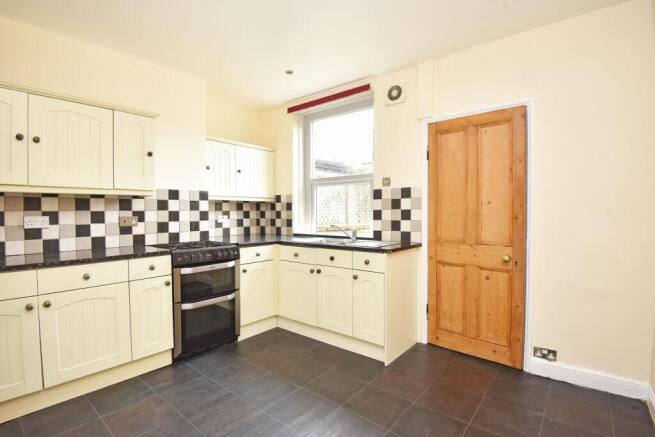2 bed Terraced for sale Image 5