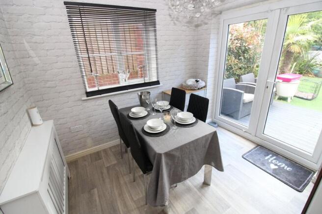 3 bed Semi-Detached for sale Image 4