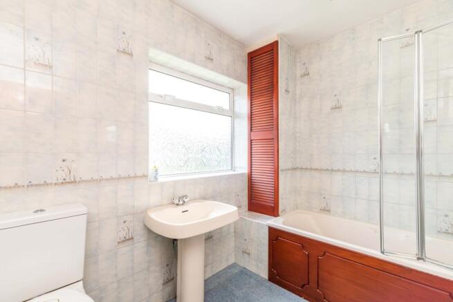 Ground Floor Bathroo
