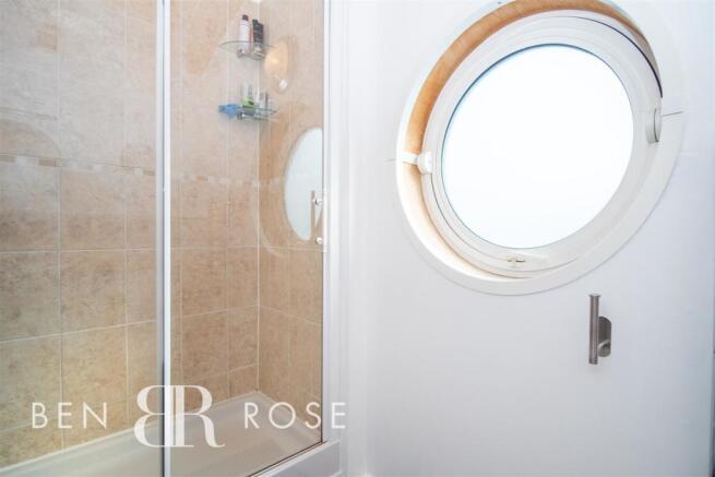 Master Ensuite