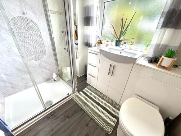 3 bed Semi-Detached for sale Image 12