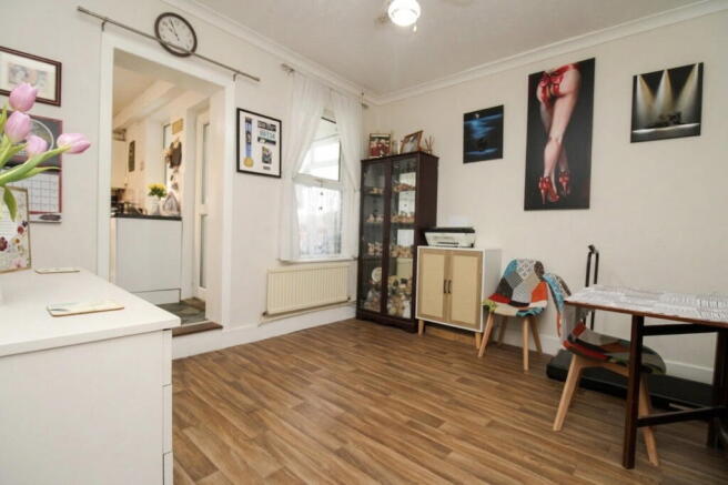 Woodford Avenue, Ramsgate, CT12 6RE photo 4
