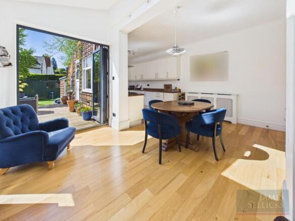 Open-Plan Living/Dining Kitchen