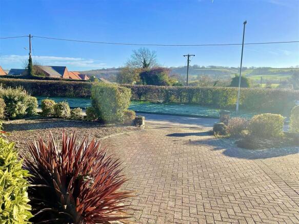 Baileys Way, Wroughton, Swindon photo 2