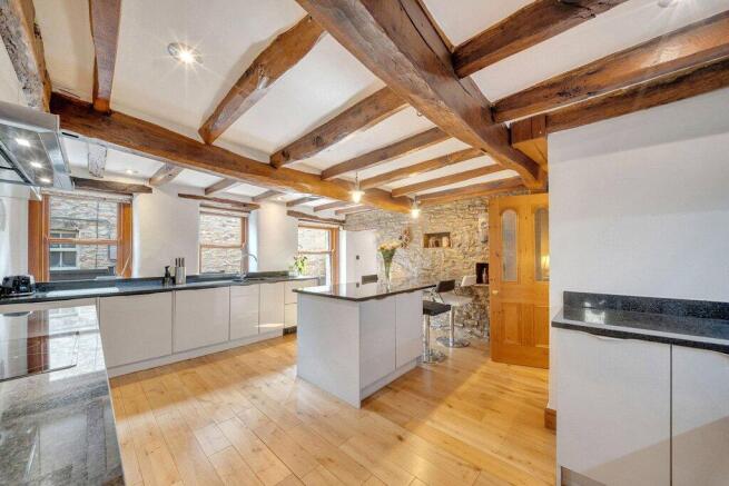 5 bed Barn Conversion for sale Image 7