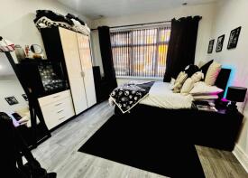 8, Mayville Avenue, Hyde Park, Leeds LS6 1NQ