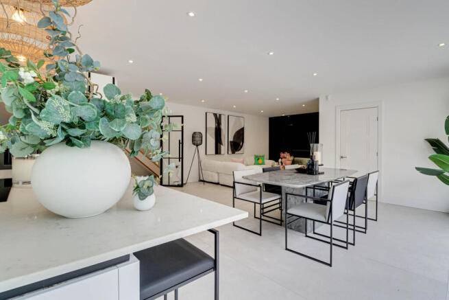 Kitchen/Family/Diner
