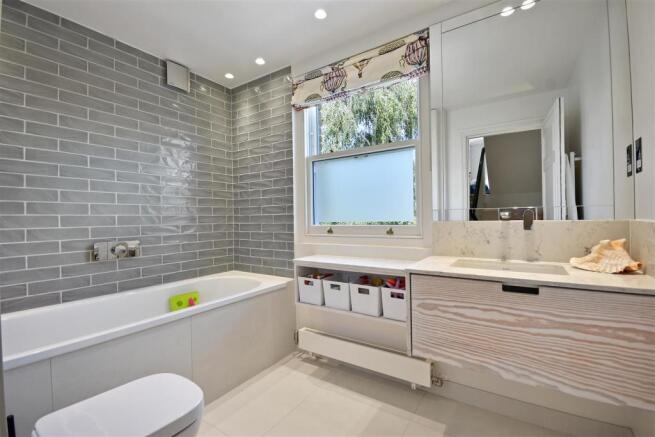Sterndale Road - Bathroom