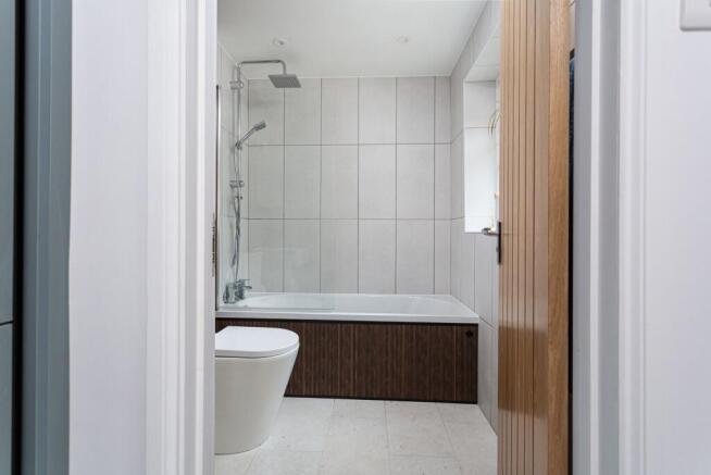 3 bed Terraced for sale Image 10