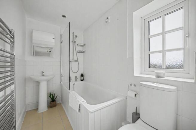 2 bed House for sale Image 10