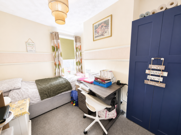 3 bed Terraced for sale Image 12