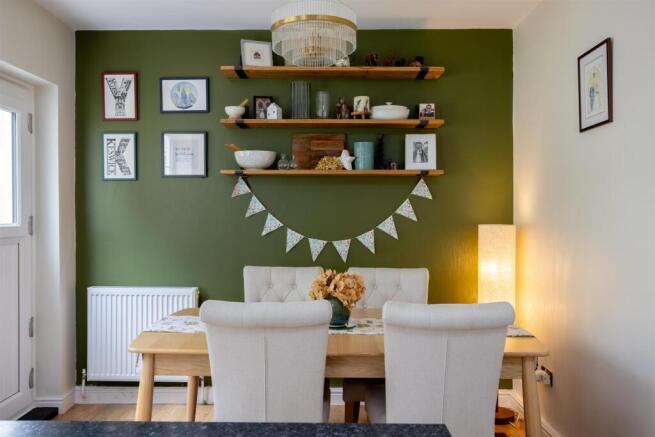 3 bed Terraced for sale Image 10