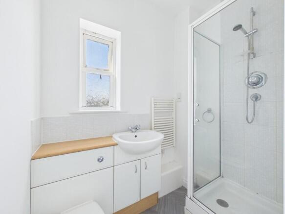 2 bed Flat to rent Image 5