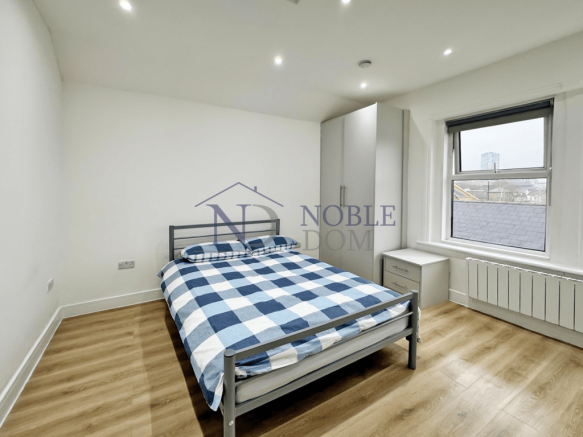 SELF-CONTAINED STUDIO FLAT IN HOUNSLOW