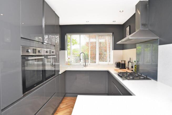 3 bed Terraced for sale Image 7