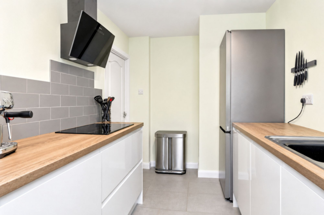 3 bed Semi-Detached for sale Image 8
