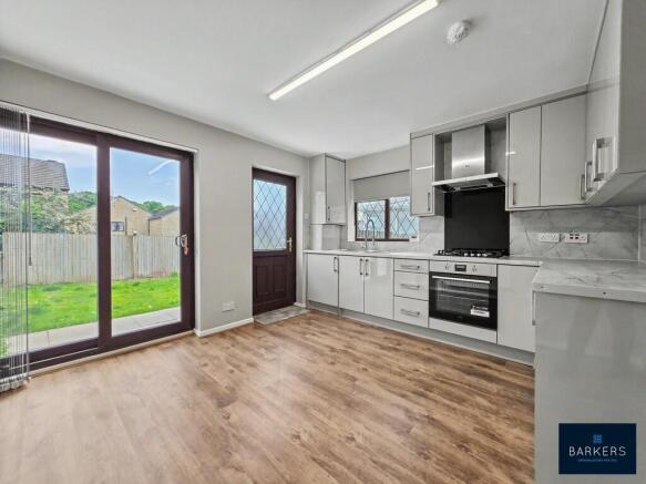 3 bed Detached for sale Image 5