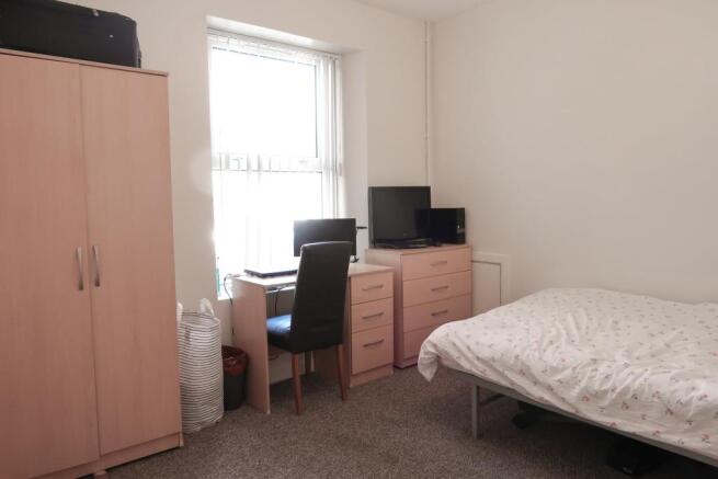 Bedroom 1 desk