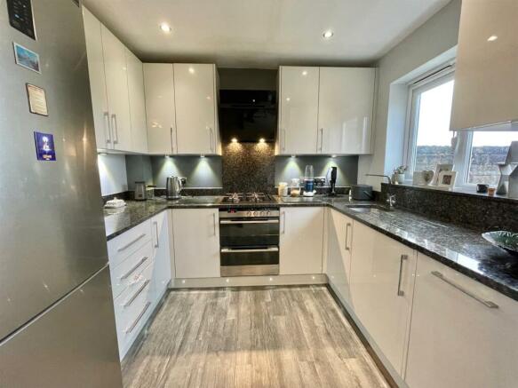 Fitted Kitchen