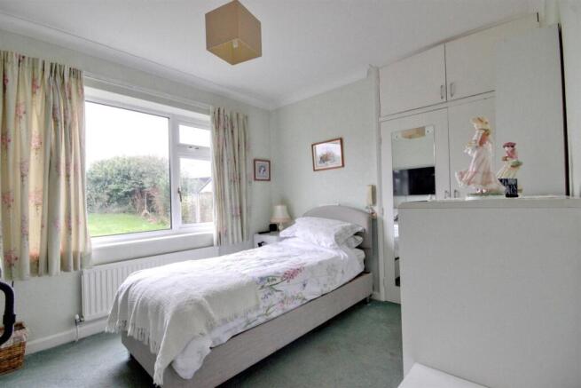 2 bed Semi-Detached Bungalow for sale Image 9