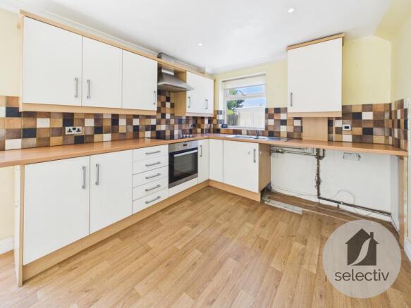 3 bed Semi-Detached for sale Image 4