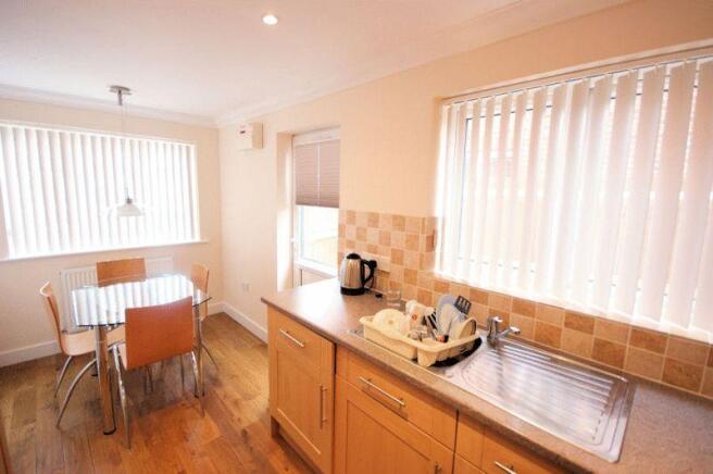 Kitchen / Dining...
