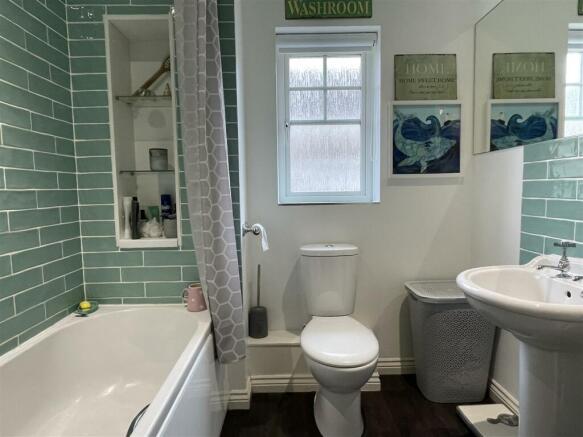Family Bathroom:
