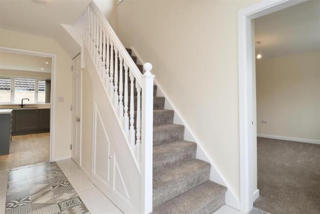 4 bed Semi-Detached for sale Image 11