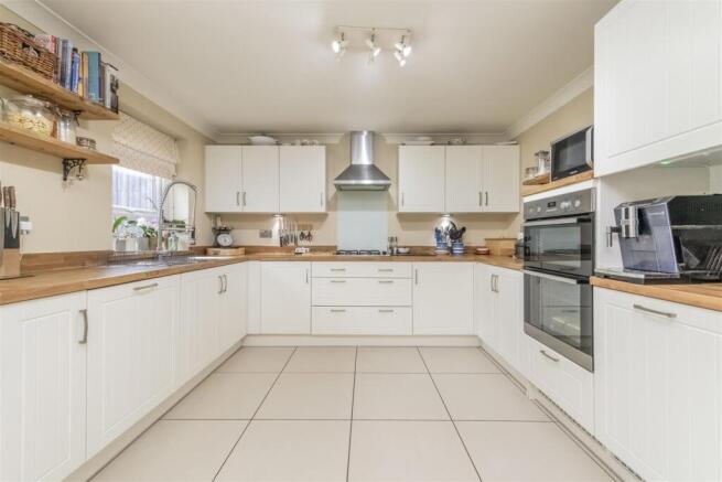 Neptune Road, Wellingborough photo 4