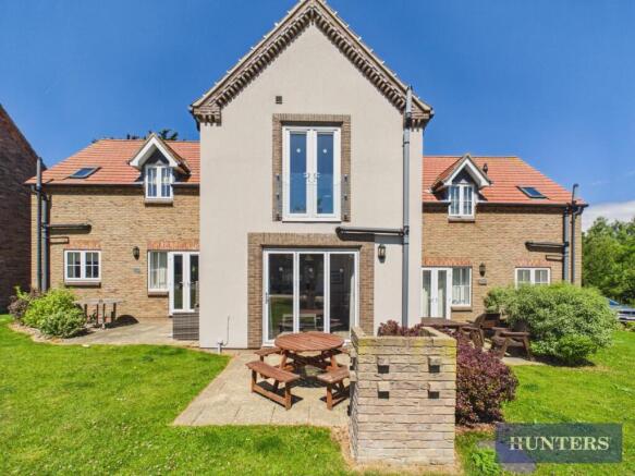 2 bed Terraced for sale Image 10