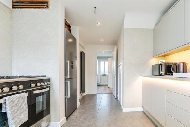 4 bed Town House for sale Image 10